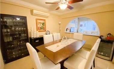 VENTA DE LUJOSA Y AMPLIA CASA DUPLEX MIRAFLORES 326.76M2