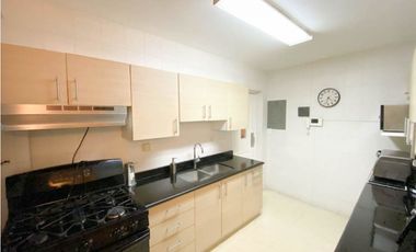 VENTA DE LUJOSA Y AMPLIA CASA DUPLEX MIRAFLORES 326.76M2