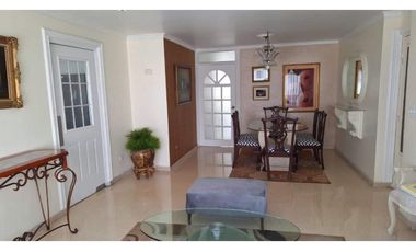 Hermoso y Totalmente Amoblado Apartamento en Alquiler en Coco del Mar!