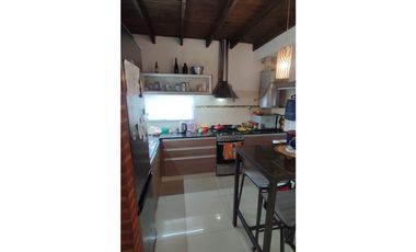 IMPECABLE CASA CON PILETA PARQUE GOLF ACANTILADOS