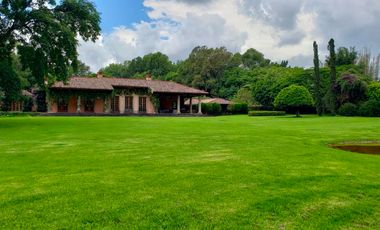 Tepoztlan Plano vista a las montañas una belleza