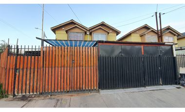 Venta de Casa 3D 1B con estacionamiento Villa Carlos Pezoa, San Felipe