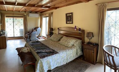 Terreno, 2 Casas En El Manzano, 6.220 M² Y Derechos De Agua
