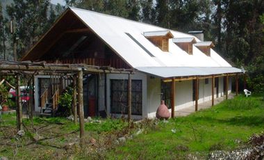 Terreno, 2 Casas En El Manzano, 6.220 M² Y Derechos De Agua