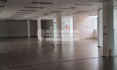 SE ARRIENDA PISO 4 DE PLANTA ABIERTA PARA OFICINAS