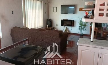 Casa en Venta en Av Las Torres y Santa Corina