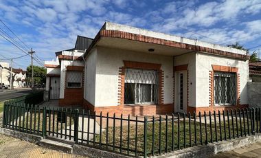 CASA VENTA RAMOS MEJIA SUR 4 AMBIENTES
