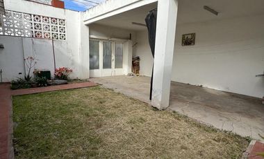 CASA VENTA RAMOS MEJIA SUR 4 AMBIENTES
