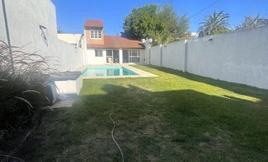 CASA VENTA RAMOS MEJIA 5 AMBIENTES