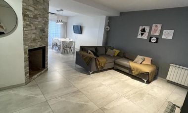 CASA VENTA RAMOS MEJIA 5 AMBIENTES