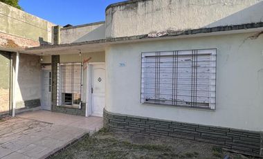 CASA VENTA VILLA SARMIENTO 3 AMBIENTES