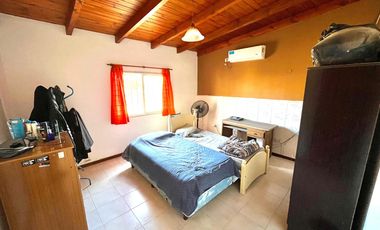 Venta - casa de 2 dormitorios en Roldan
