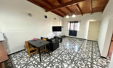 Venta - casa de 2 dormitorios en Roldan