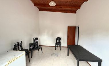 Venta - casa de 2 dormitorios en Roldan
