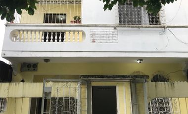 VENTA DE CASA RENTERA SECTOR LOS TULIPANES, DOS PLANTAS Y TERRAZA (EO)