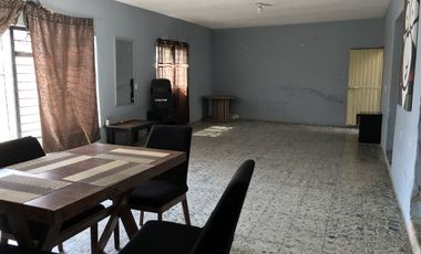 Venta de casa en residencial la barranca