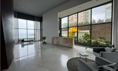 Espectacular apartamento con vista al mar