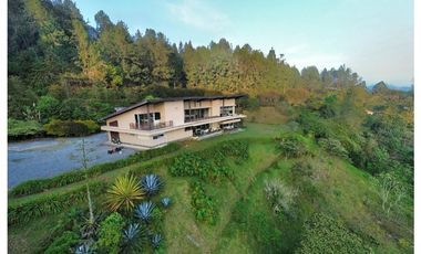 Venta casa campestre en El Retiro con 8.153 m² y vista natural