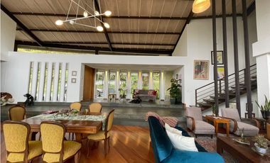 Venta casa campestre en El Retiro con 8.153 m² y vista natural