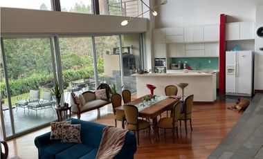 Venta casa campestre en El Retiro con 8.153 m² y vista natural