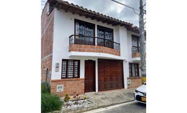 SE VENDE CASA EN LA CEJA UNIDAD ABIERTA SECTOR LA FLORESTA