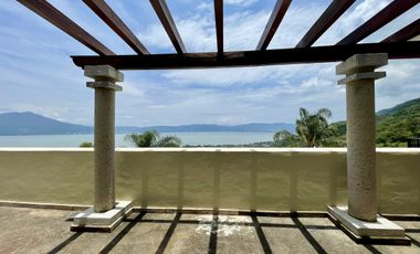 Copropiedad casa en venta amueblada en Raquet Club San Juan Cosalá