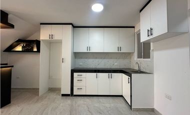 CASA EN VENTA DE 3 DORMITORIOS EN CONJUNTO VILLA MARA, SUR DE MANTA
