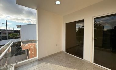 CASA EN VENTA DE 3 DORMITORIOS EN CONJUNTO VILLA MARA, SUR DE MANTA