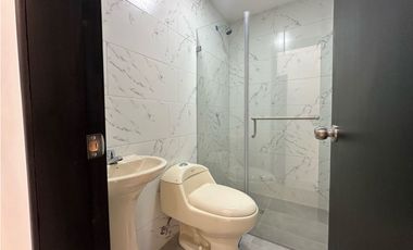 CASA EN VENTA DE 3 DORMITORIOS EN CONJUNTO VILLA MARA, SUR DE MANTA