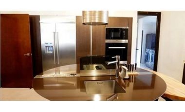 VENDO CASA LUJOSA EMBASSY CLUB EN CLAYTON