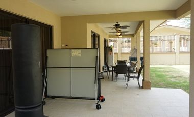 VENDO CASA LUJOSA EMBASSY CLUB EN CLAYTON