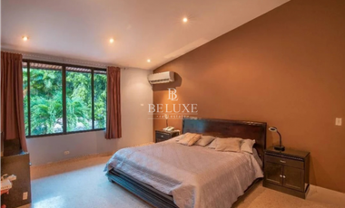 VENTA CASA DUPLEX  EN OBARRIO, AMOBLADA CON PISCINA(10)