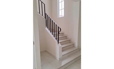 VENTA DE CASA EN QUINTAS DE VERSALLES