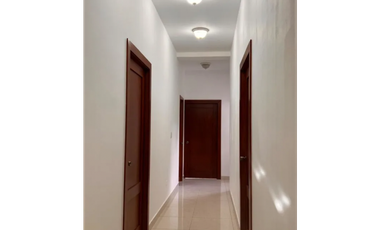 ALBROOK / ALTOS DE CURUNDU / 1200 M2 / DEPOSITO / 6 HABITACIONES