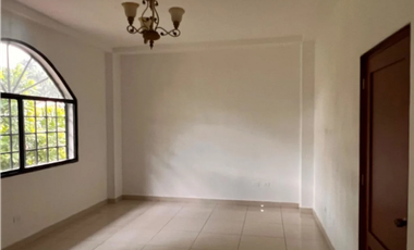 ALBROOK / ALTOS DE CURUNDU / 1200 M2 / DEPOSITO / 6 HABITACIONES