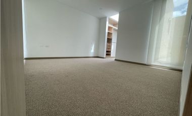 Vendo casa nueva esquinera de un nivel más altillo en Cajicá.