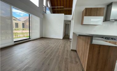 Vendo casa nueva esquinera de un nivel más altillo en Cajicá.