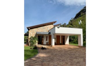 Venta de Casa Campestre Carmen de Viboral, Antioquia