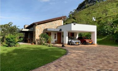 Venta de Casa Campestre Carmen de Viboral, Antioquia