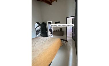 Casa para la Venta en El Poblado Palmas