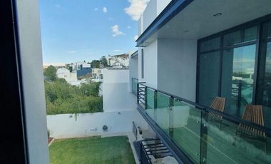 Renta en segunda privada del pedregal totalmente equipada, 4 habitaciones