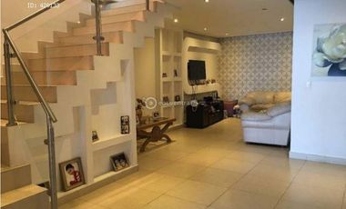 AV. BALBOA ALQUILO BELLO APTO. DUPLEX AMOBLADO