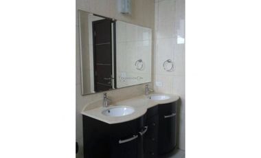 AV. BALBOA ALQUILO/VENDO APTO. PH ALLURE