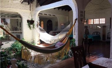 ALQUILO ESPECTACULAR CASA ALTOS DEL GOLF