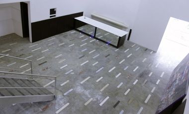 AMPLIO LOCAL CÉNTRICO 4 PISOS EN BELLAVISTA