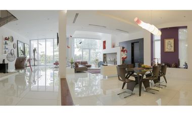 VENDE/ALQUILER CASA AMOB 5R 615M2 ALTOS DEL GOLF