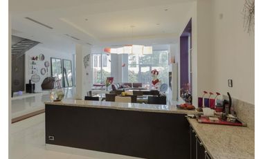 VENDE/ALQUILER CASA AMOB 5R 615M2 ALTOS DEL GOLF