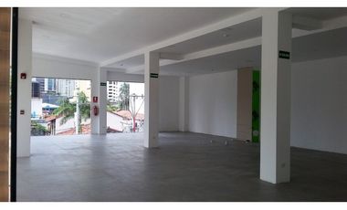 ALQUILO LOCALES PARA ESTRENAR ,FLOR PLAZA.