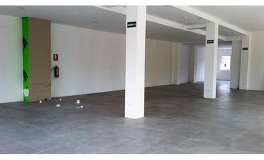ALQUILO LOCALES PARA ESTRENAR ,FLOR PLAZA.