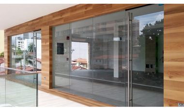 ALQUILO LOCALES PARA ESTRENAR ,FLOR PLAZA.